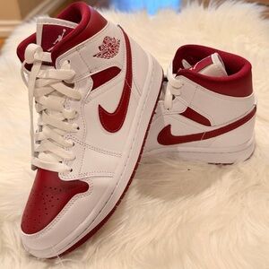 Nike Jordan 1 Mid Reverse Chicago (Women's)